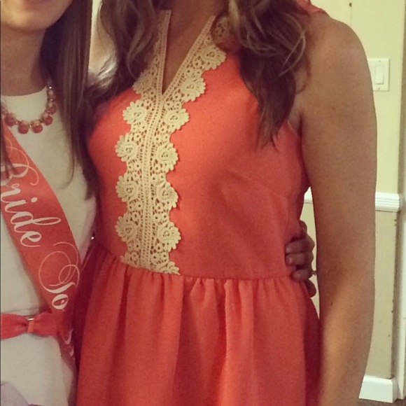 miami Dresses & Skirts - Miami Coral Dress sz M